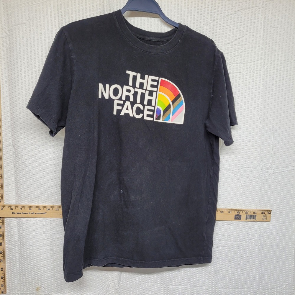 The North Face Mens Pride Rainbow Half Dome Logo Black Graphic T-Shirt Size M